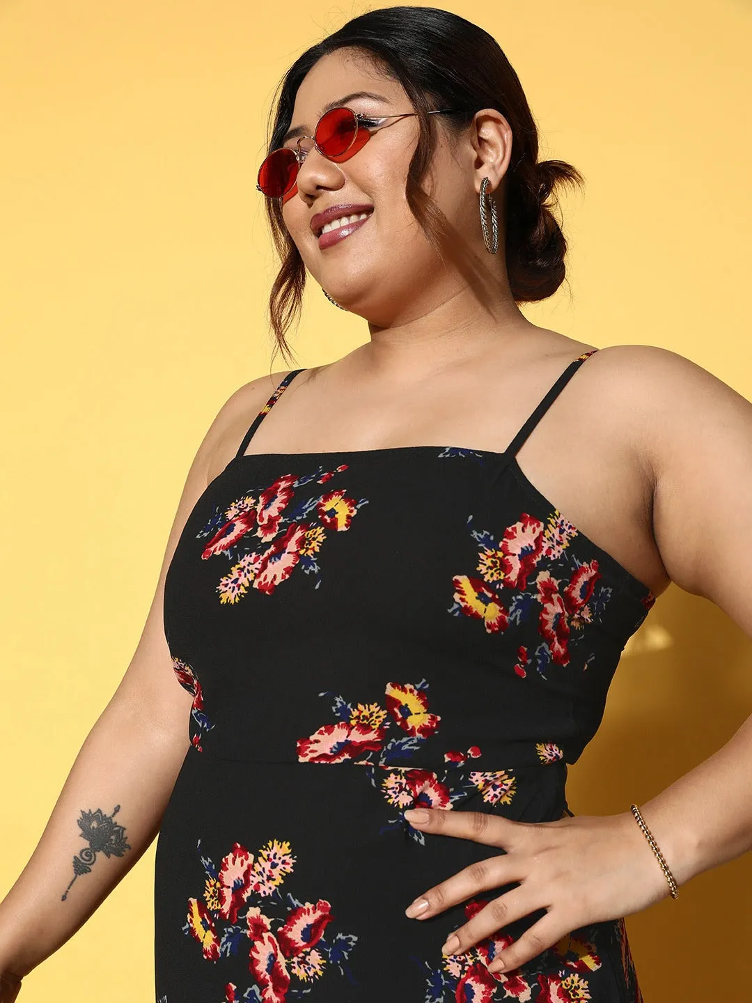 Berrylush Women Plus Size Black & Red Floral Printed Square Neck Sleeveless Crepe Flared A-Line Mini Dress