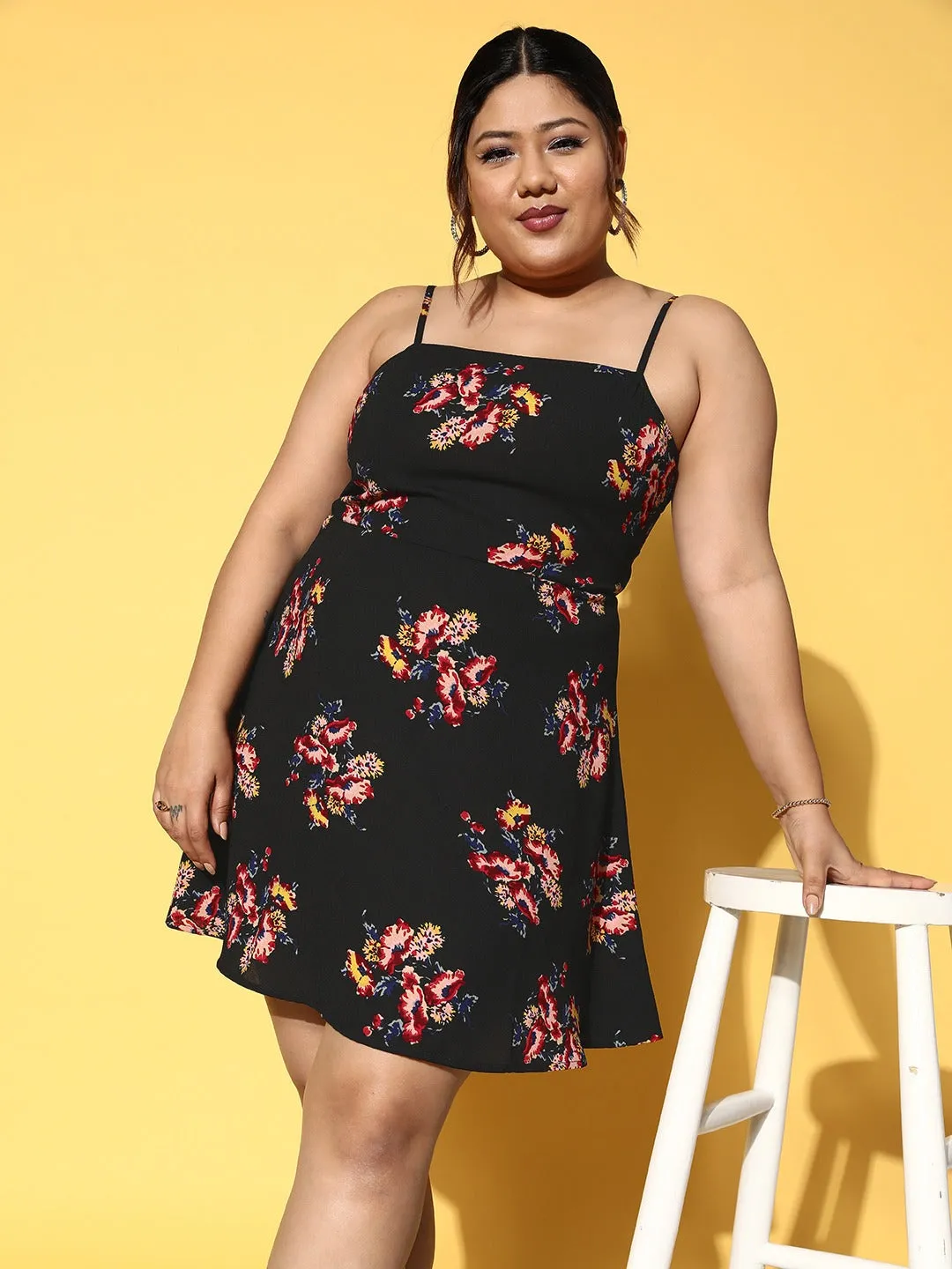 Berrylush Women Plus Size Black & Red Floral Printed Square Neck Sleeveless Crepe Flared A-Line Mini Dress