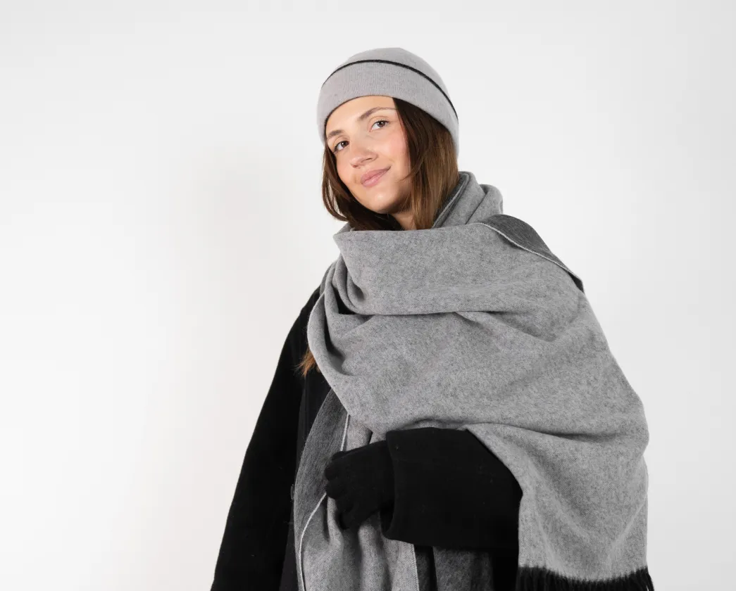 Classic Beanie & Classic Scarf - Black/Greige