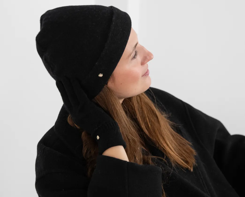 Classic Beanie & Classic Scarf - Black/Greige