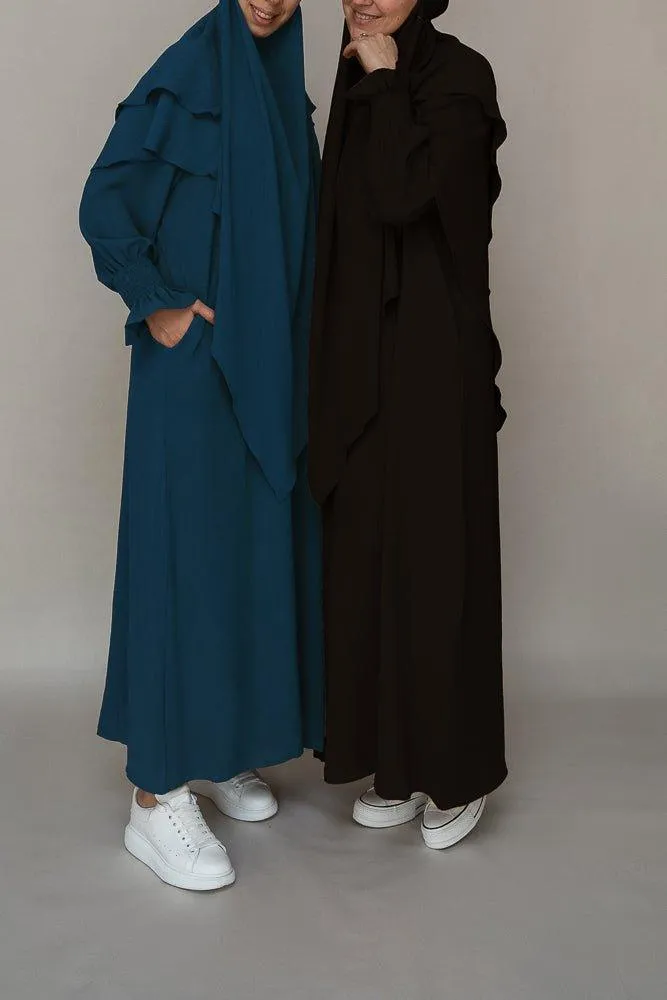 Elegant Black Non-Wrinkling Abaya Dress with Pockets