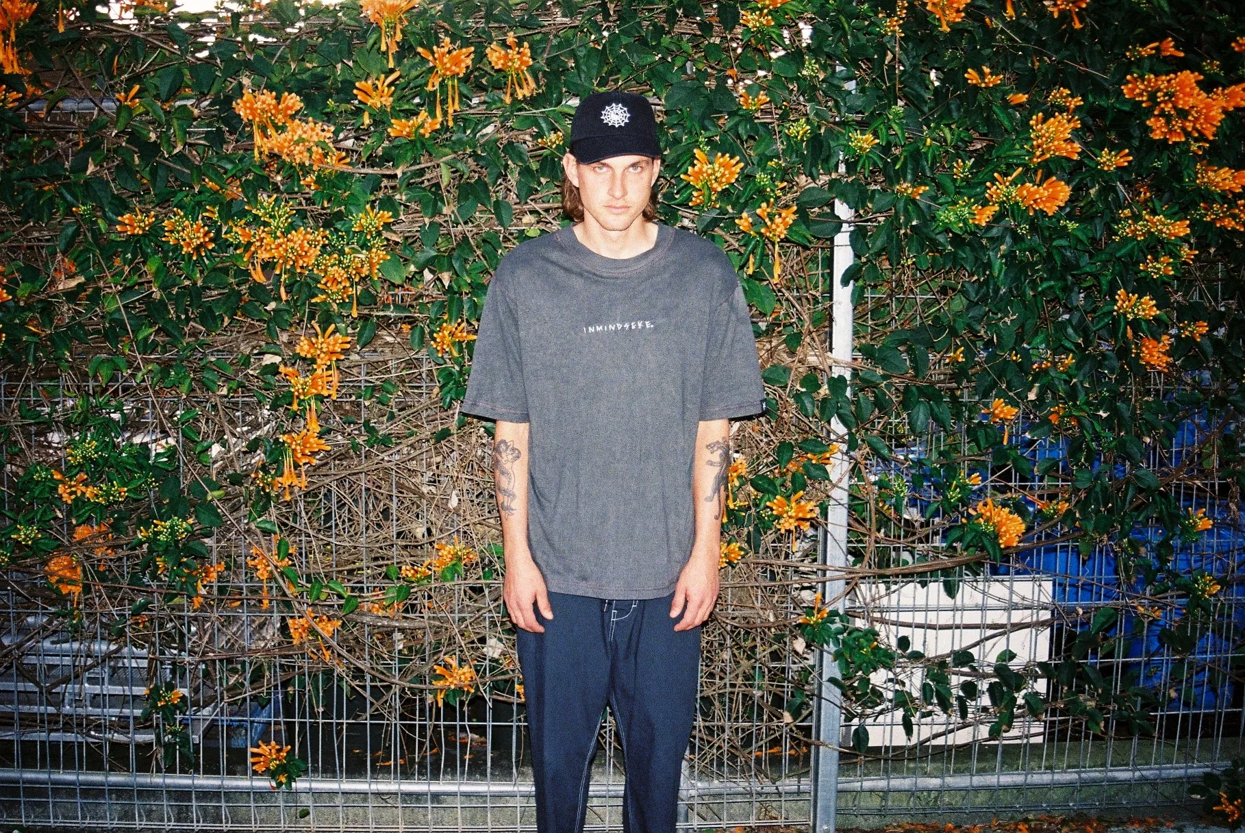 FRIEND INDEED TEE / MERCH BLACK