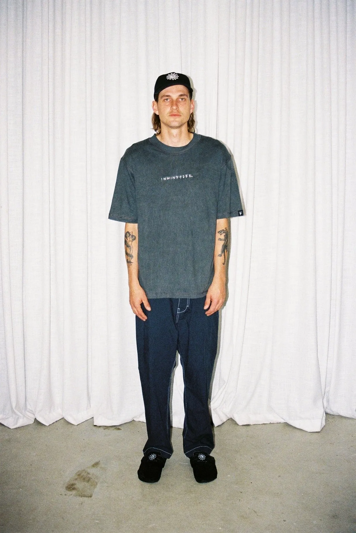 FRIEND INDEED TEE / MERCH BLACK