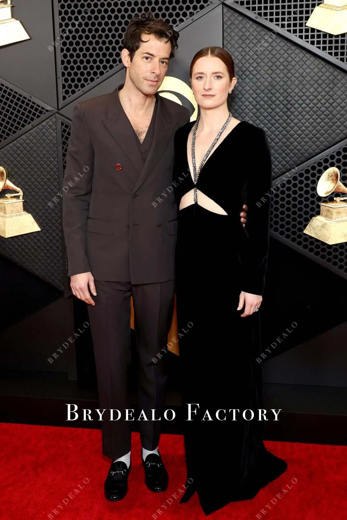Grace Gummer Black Slit 2024 Grammys Red Carpet Dress