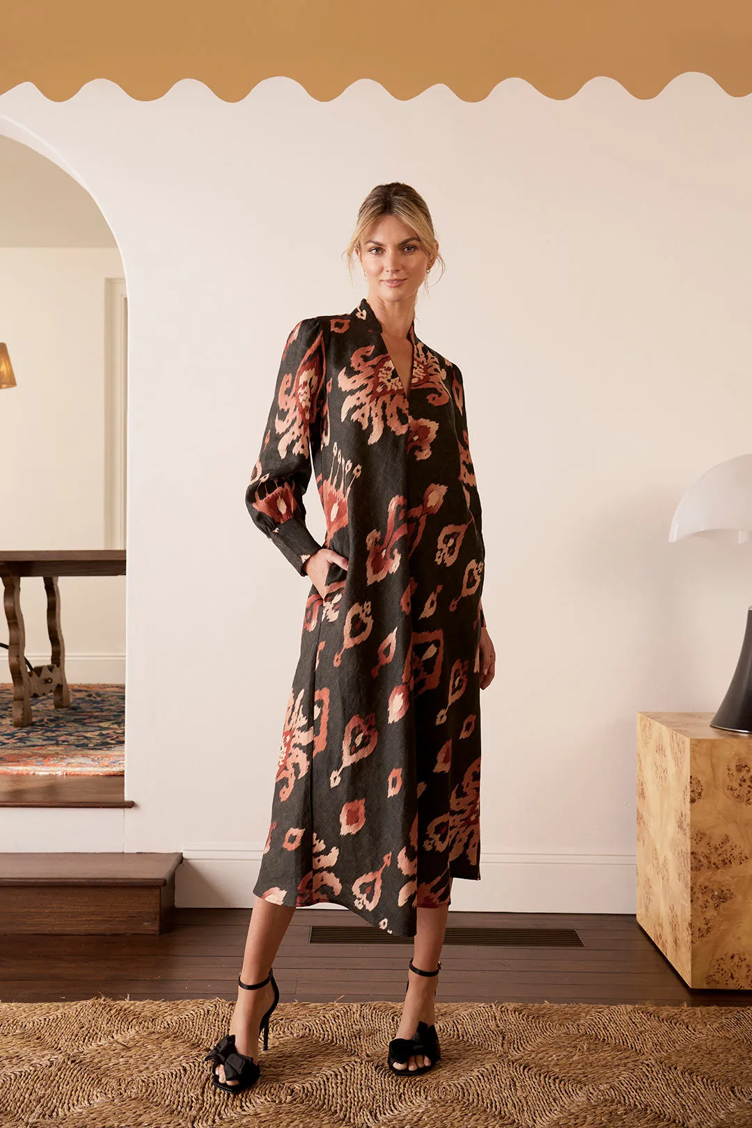 M24382M ALISHA IKAT DRESS - CHARCOAL