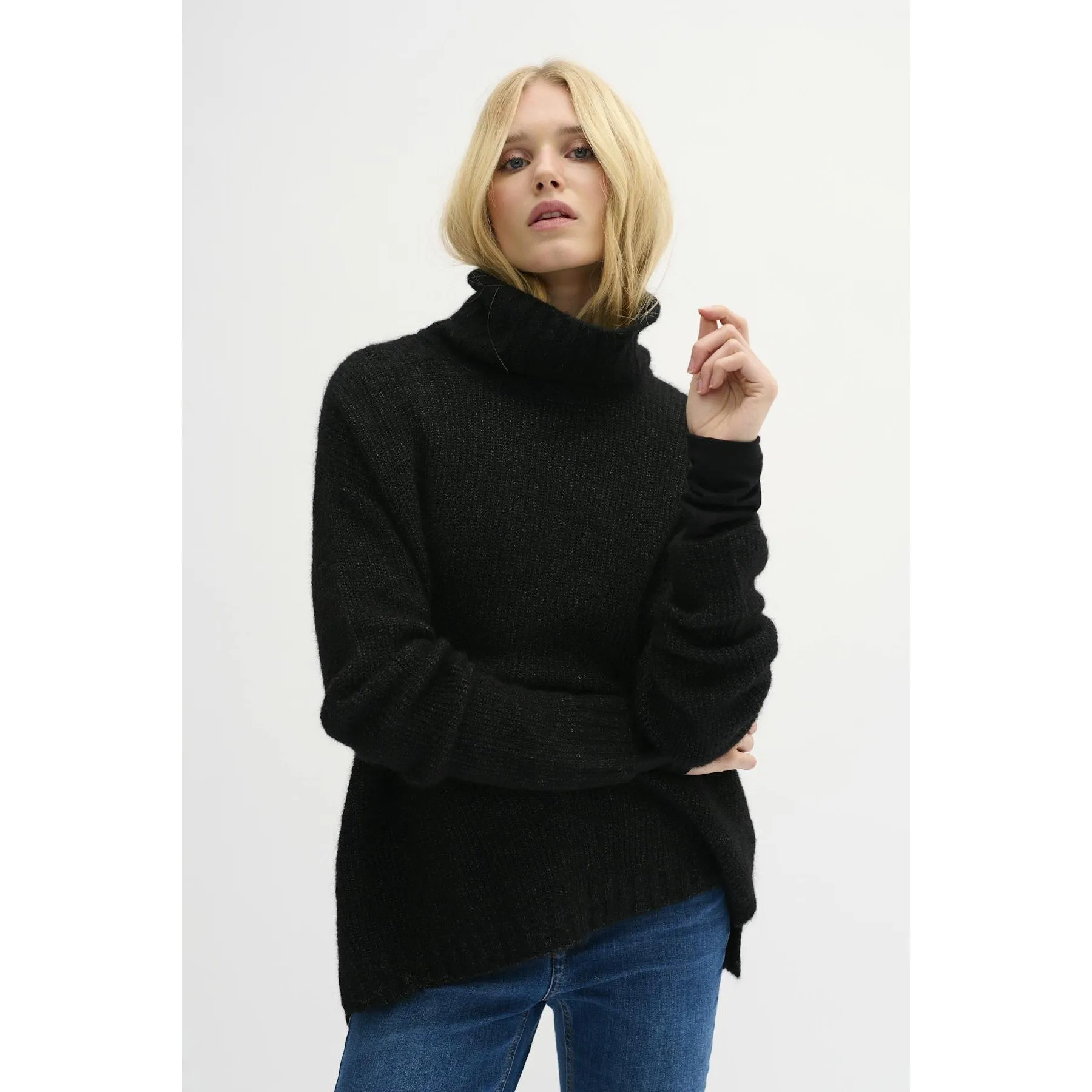 My Essential Wardrobe 11 The knit Rollneck